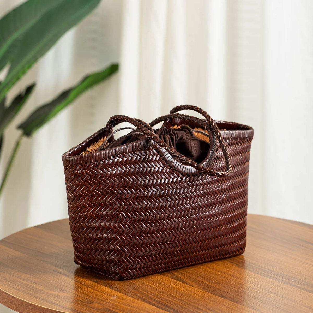 Alba Handwoven Tote Bag in Green, small size, detail view