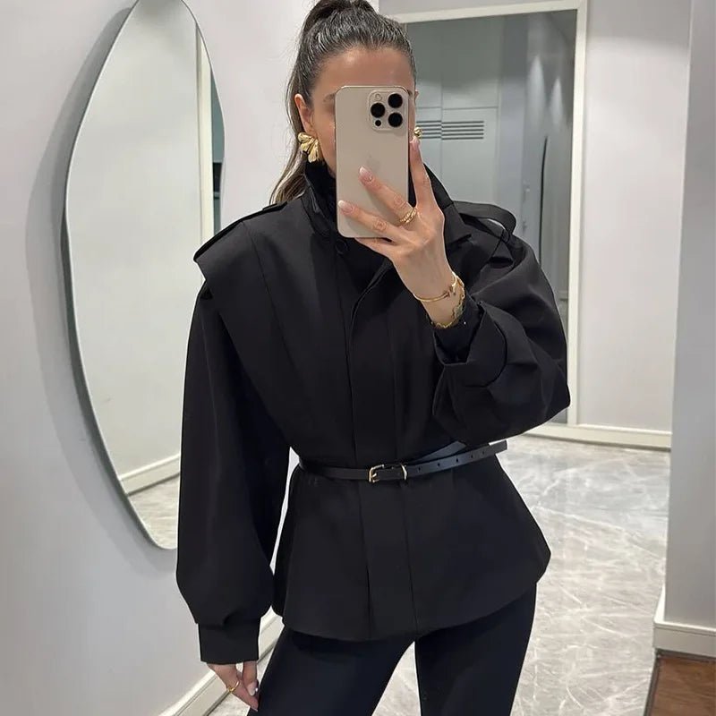 Camille kort trenchcoat med bælte