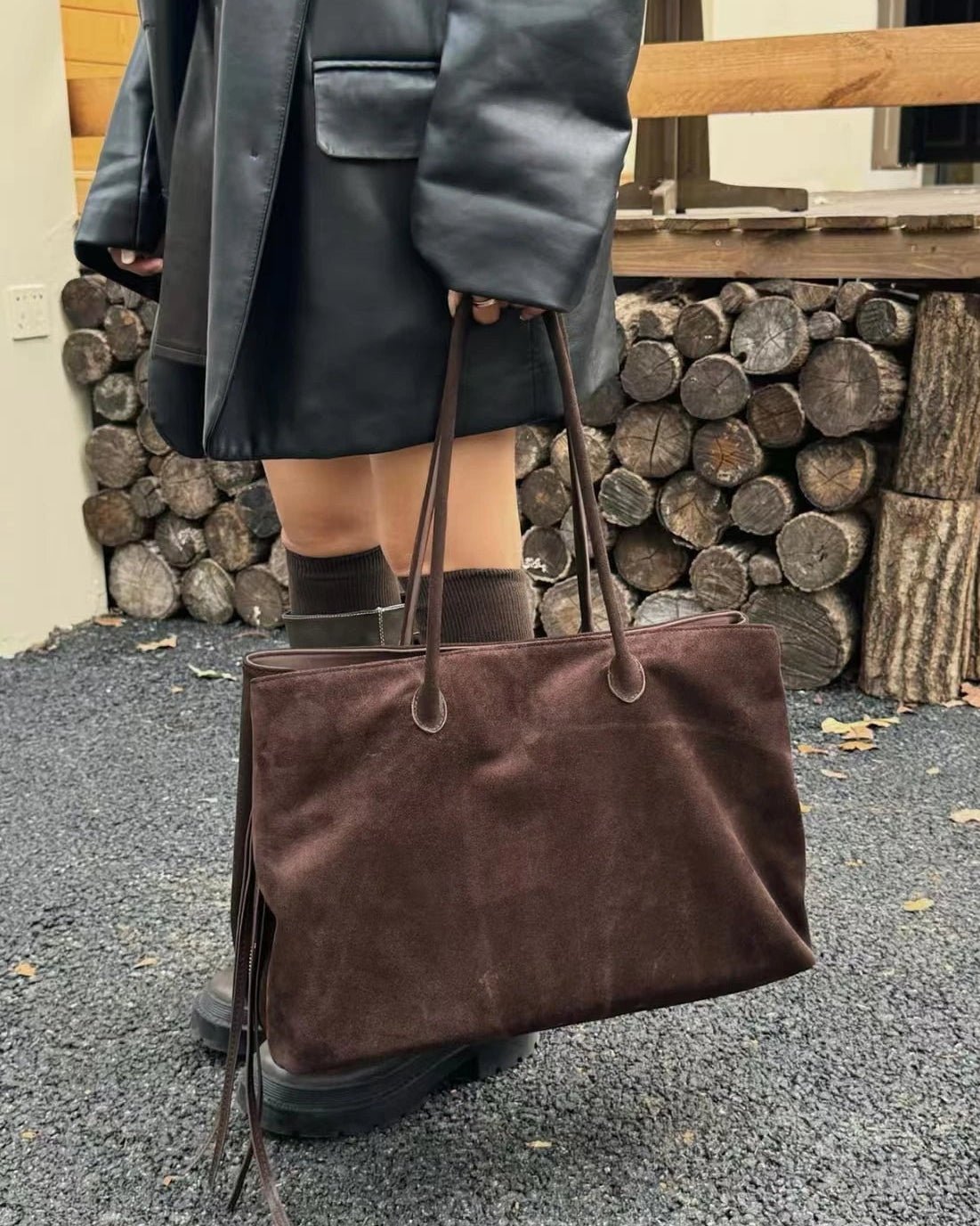 Carly tote-taske i blødt ruskind