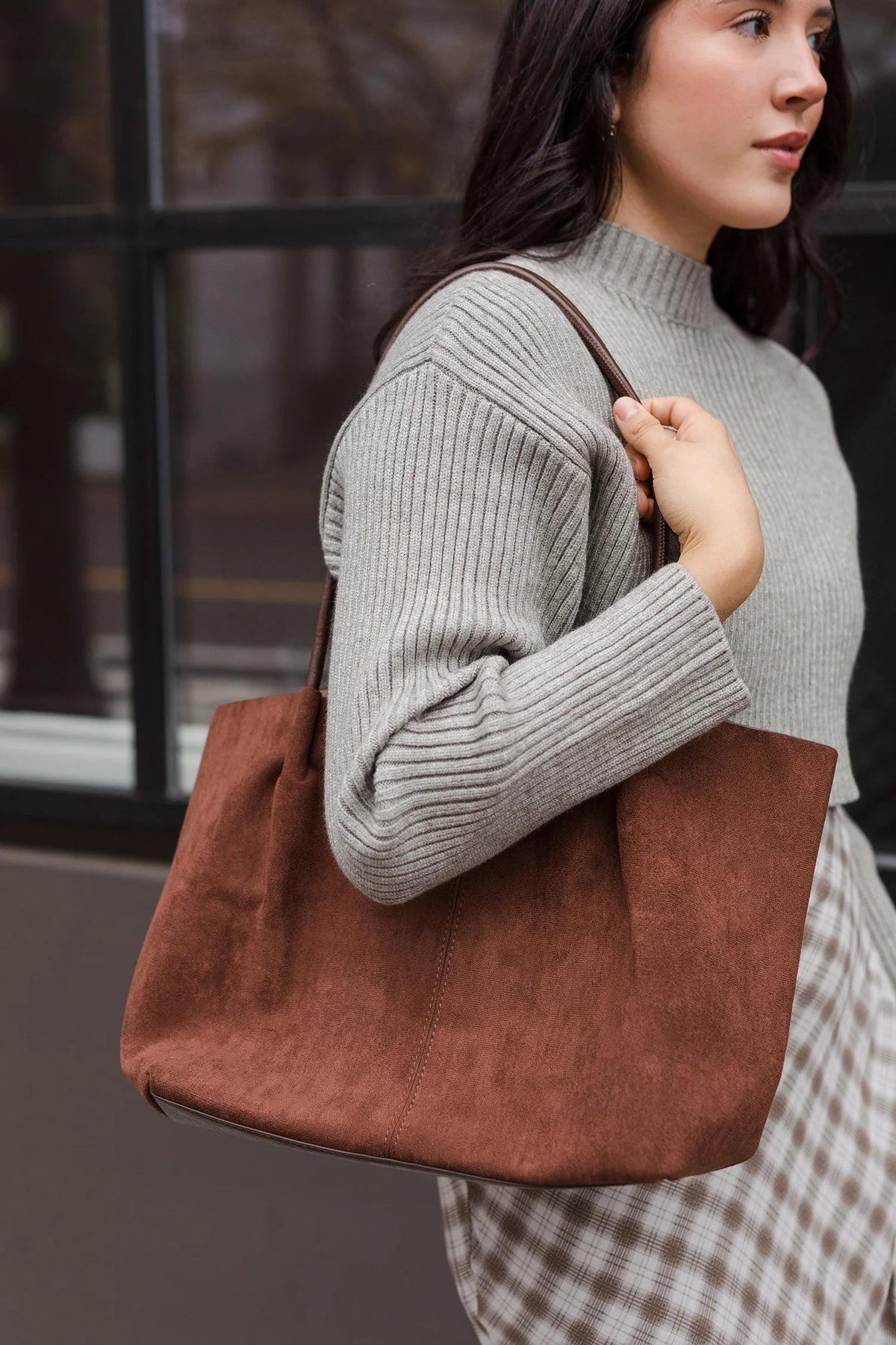 Cheska shopper i ruskind med pung