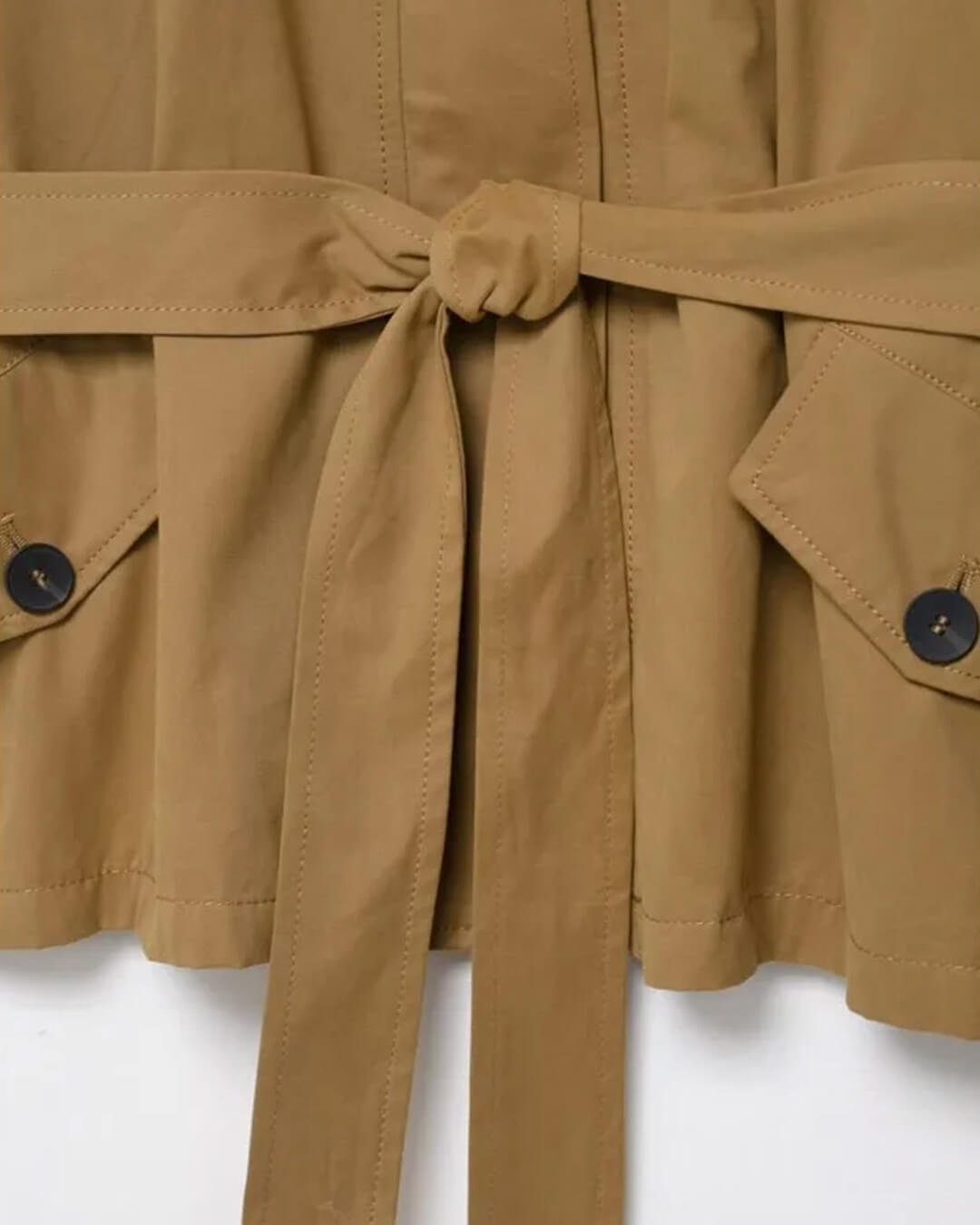 Claire kort trenchcoat- og skort-sæt
