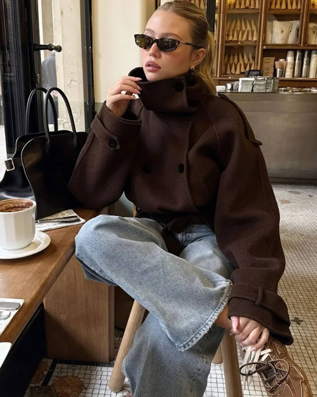 Debbie kort trenchcoat med ståkrave