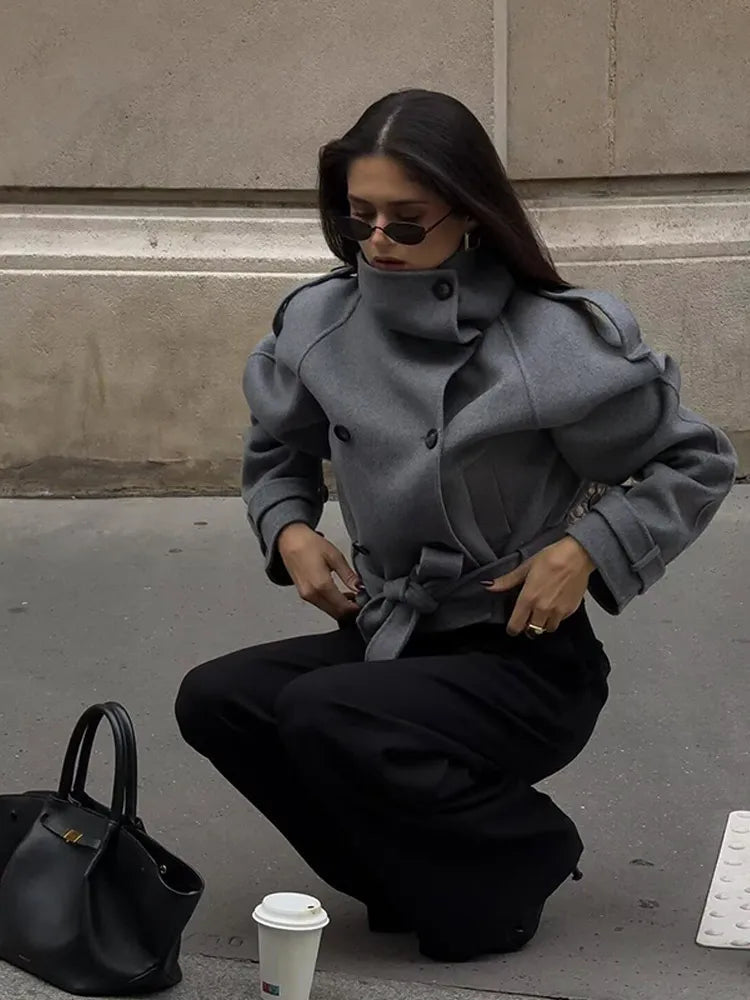 Debbie kort trenchcoat med ståkrave