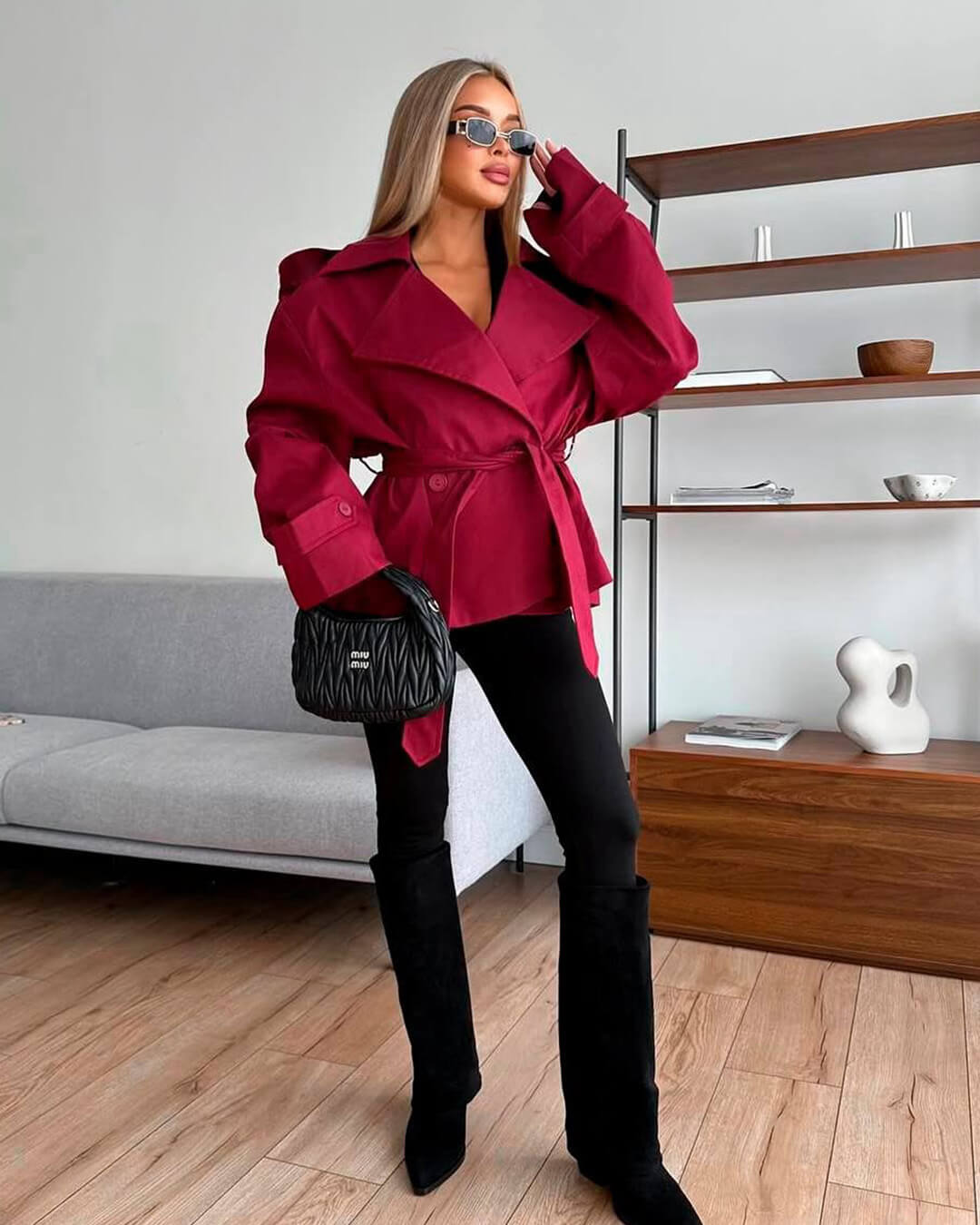 Dorothy kort trenchcoat med snøredetaljer