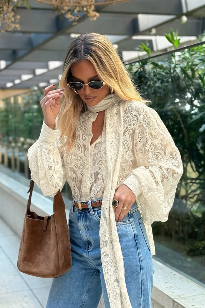 Dunja transparent blondebluse med bindebånd