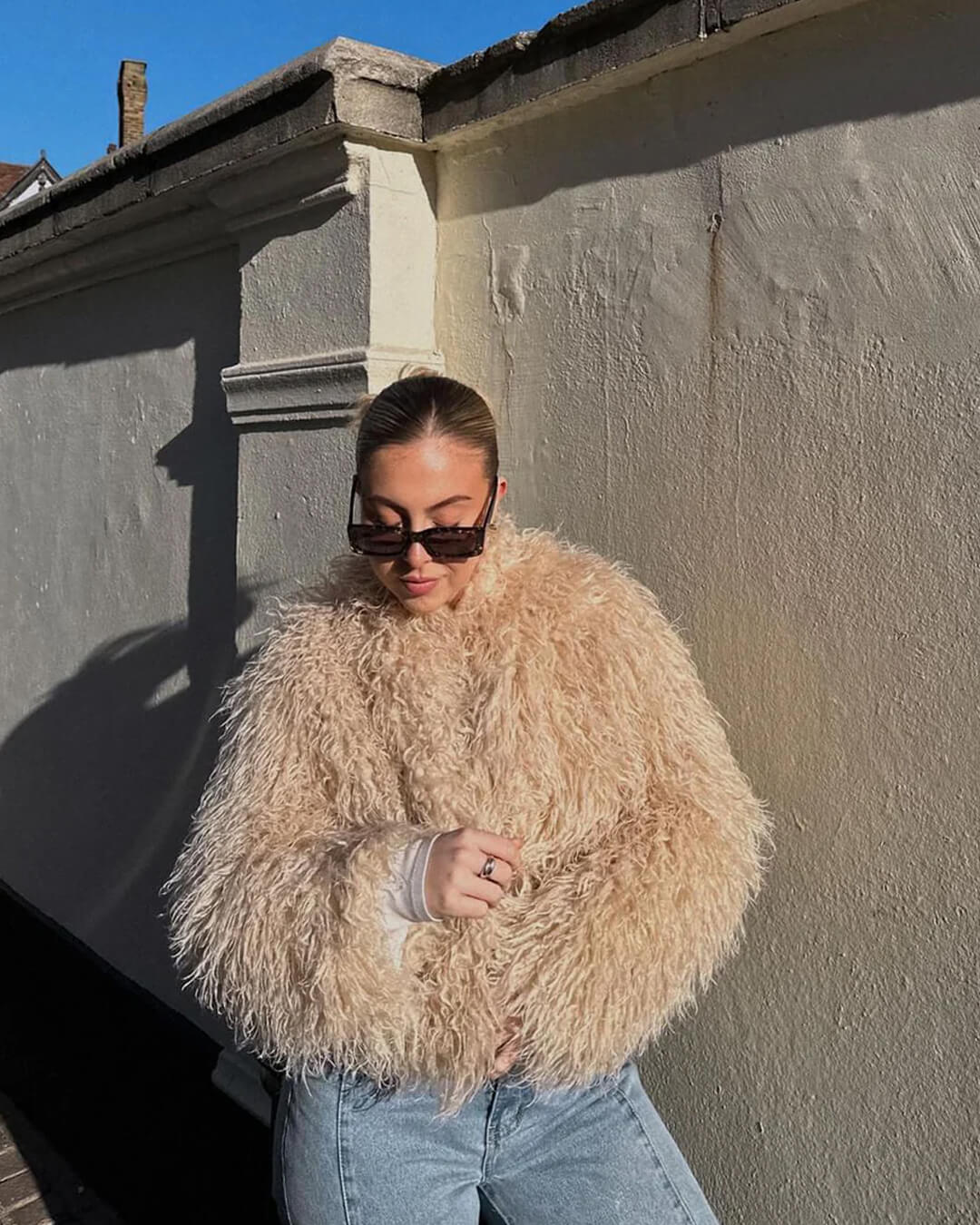 Elsie Kort frakke i fluffy imiteret pels