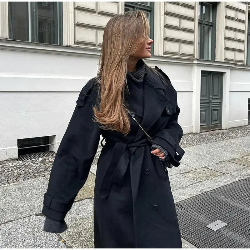 Trenchcoat Emma med snøredetaljer