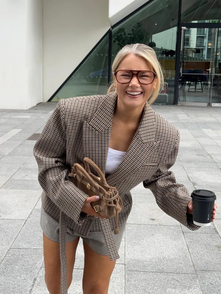 Emma ternet sæt med blazer og shorts