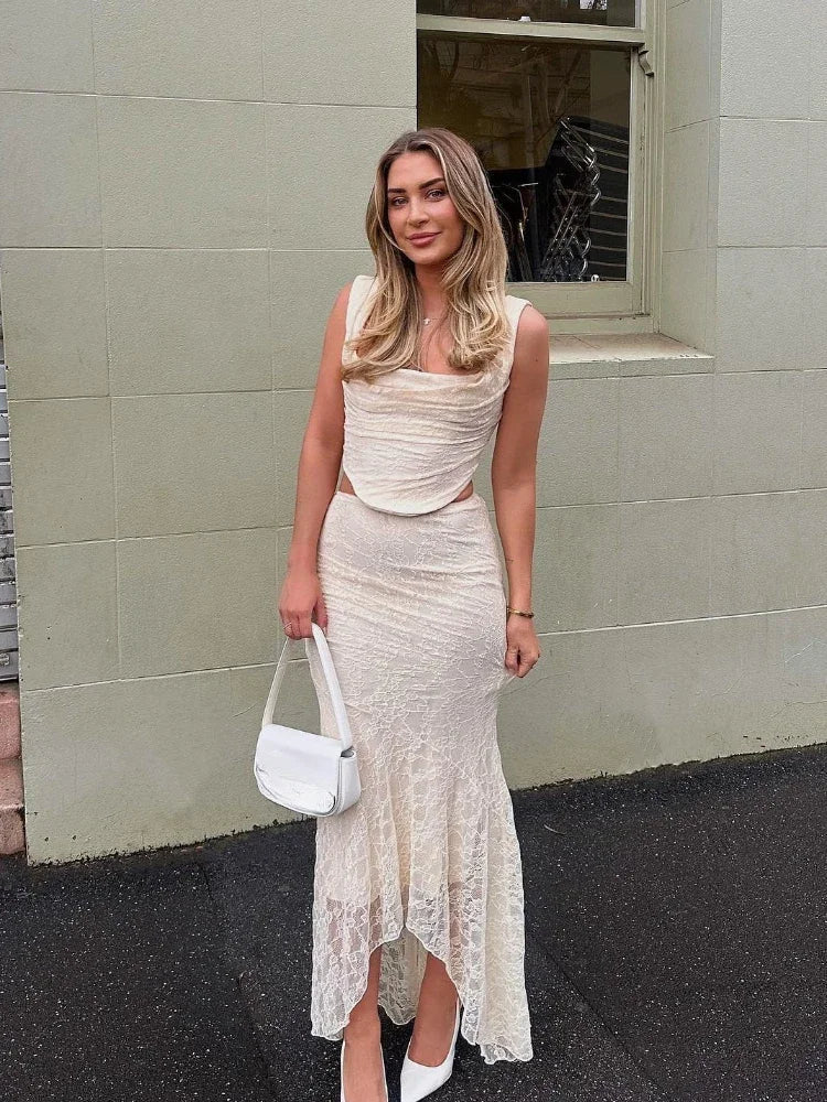 Esmeralda maxinederdelssæt i blonde