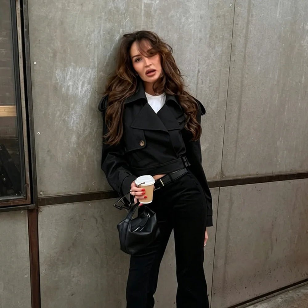 Fern khakifarvet cropped trenchjakke