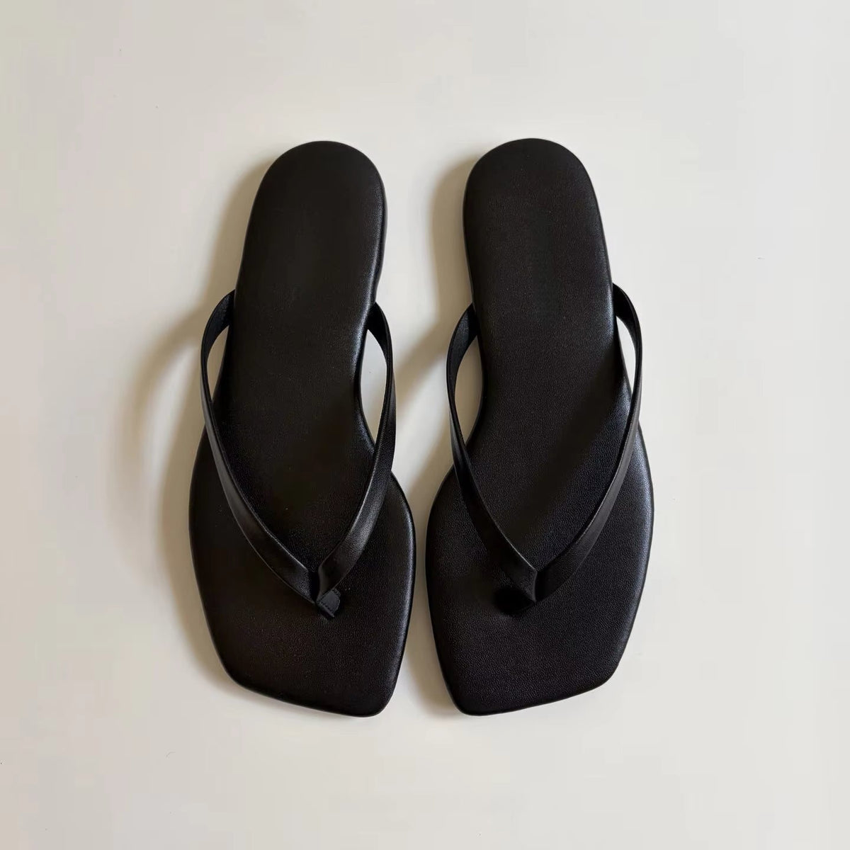 Fiona strandsandal med firkantet snude