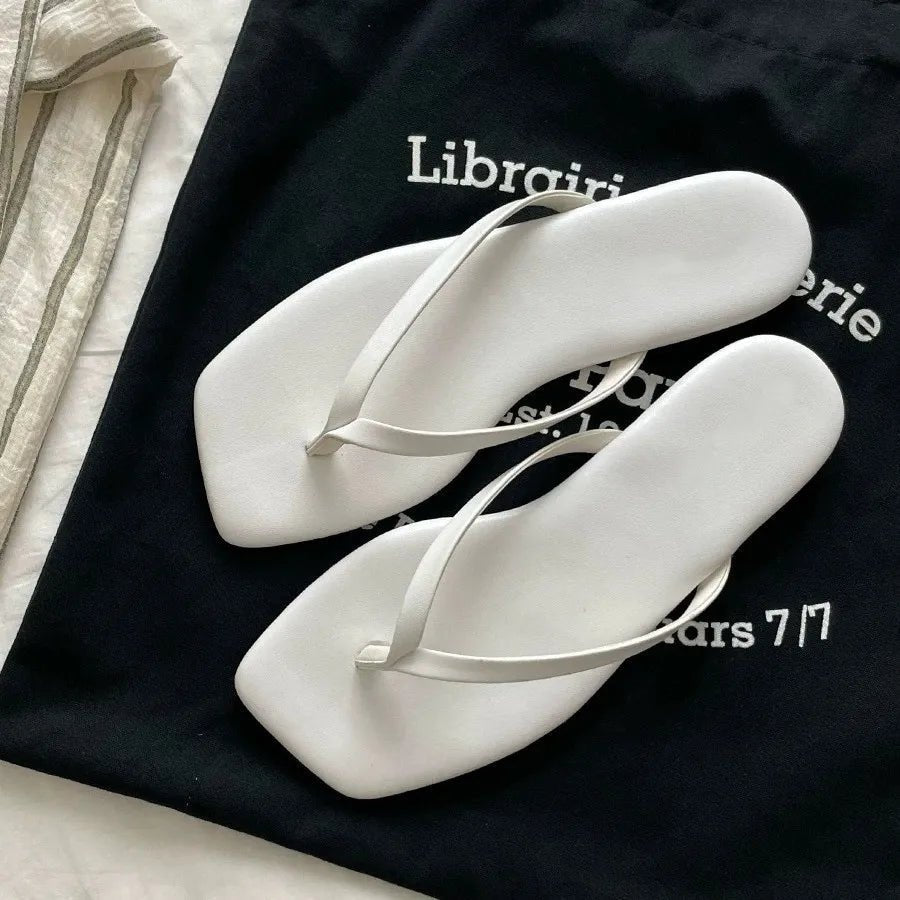 Fiona strandsandal med firkantet snude