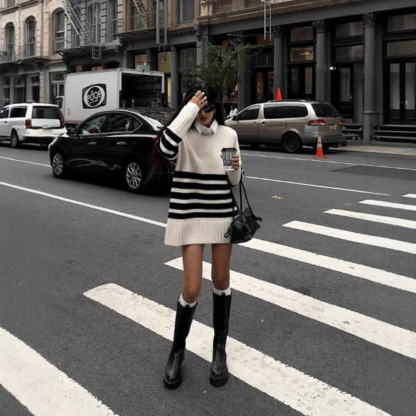 Flora Oversized stribet sweater med rullekrave