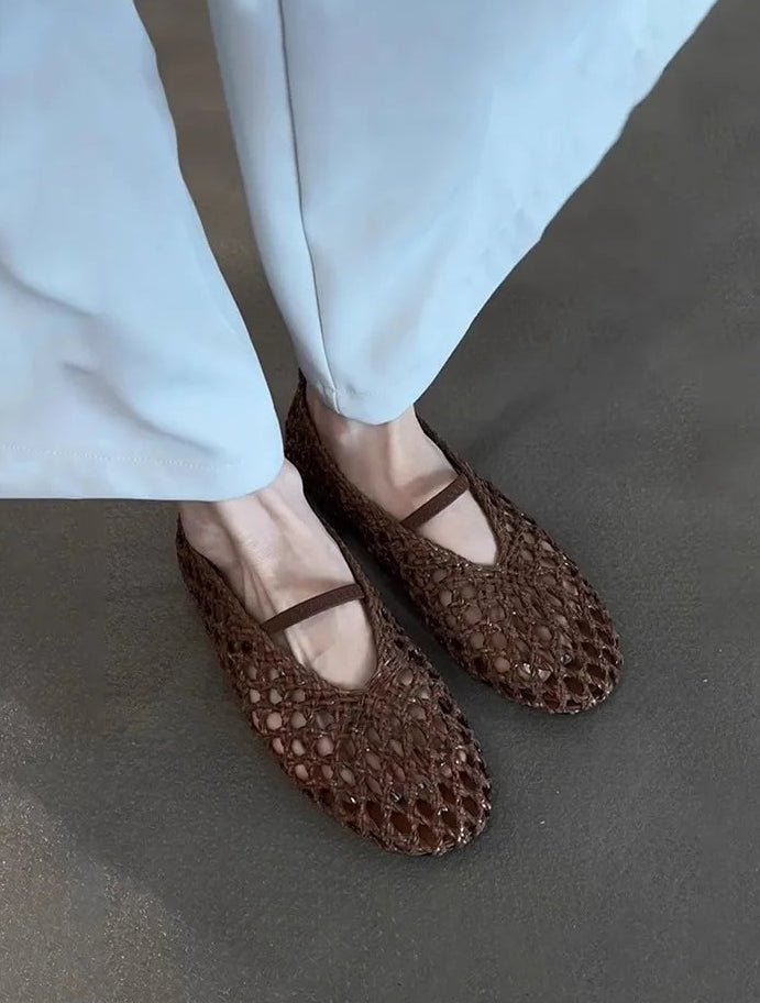Francesca flade sko med hulmønster og vævet detalje