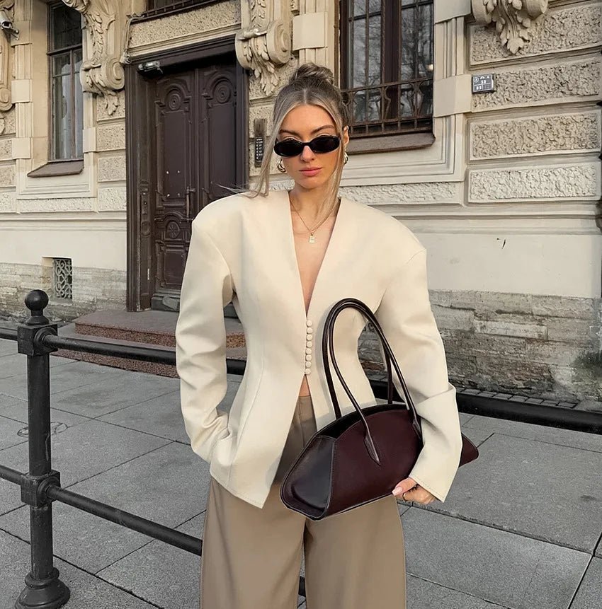Isadora figursyet blazer med skulderpuder