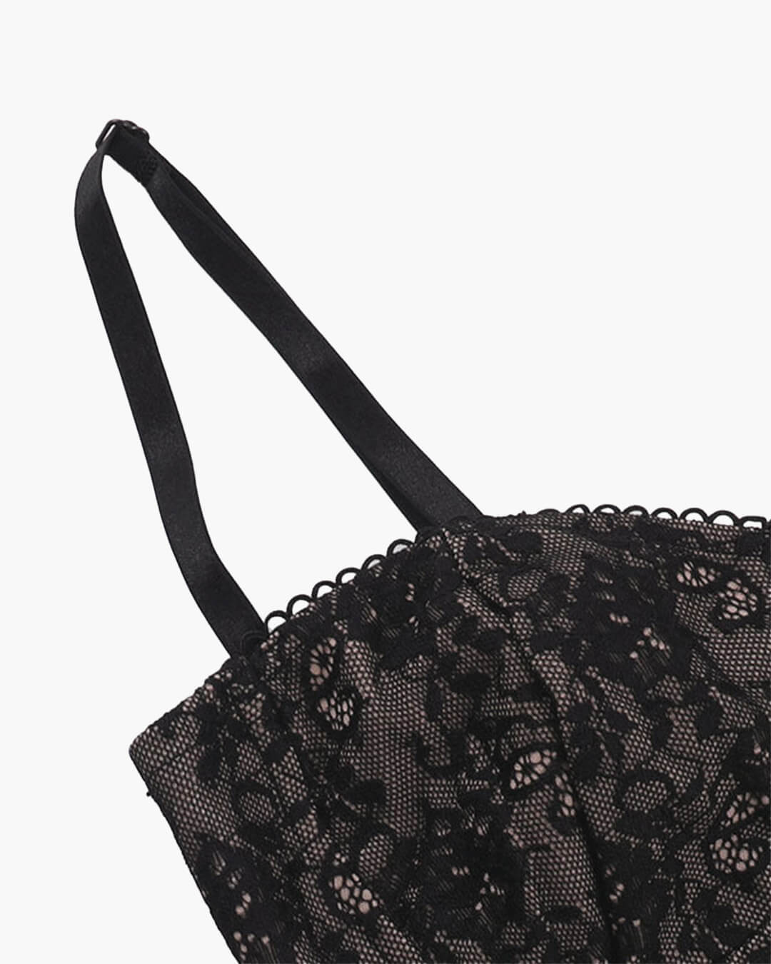 Iza camisoletop med blondekorset