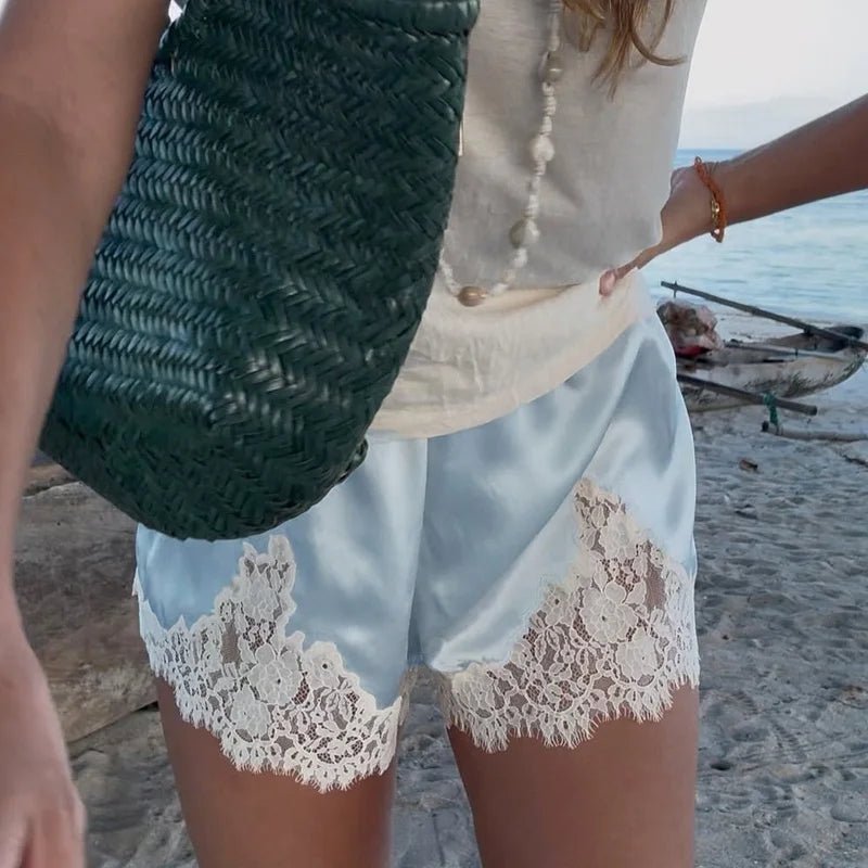 Janice satinshorts med blonder