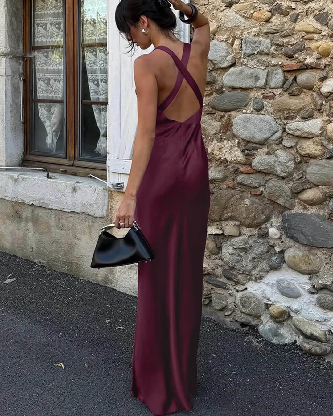Joyce vinrød satin-maxikjole med halterneck