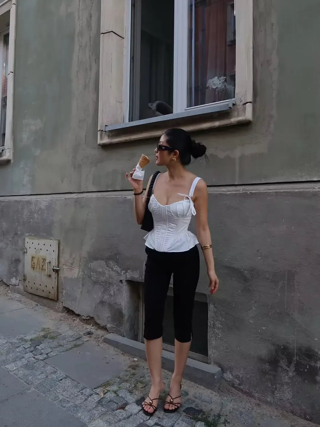 Karley korsetbluse med flæsekant