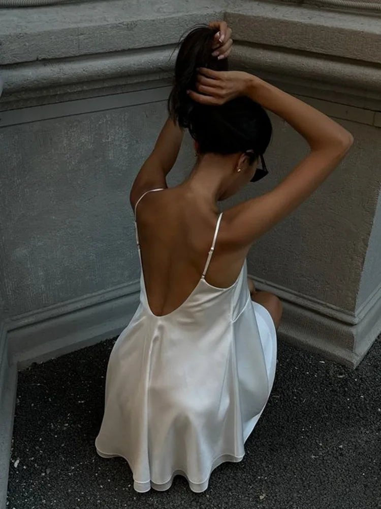 Kimberly satin-minikjole med camisole-stropper