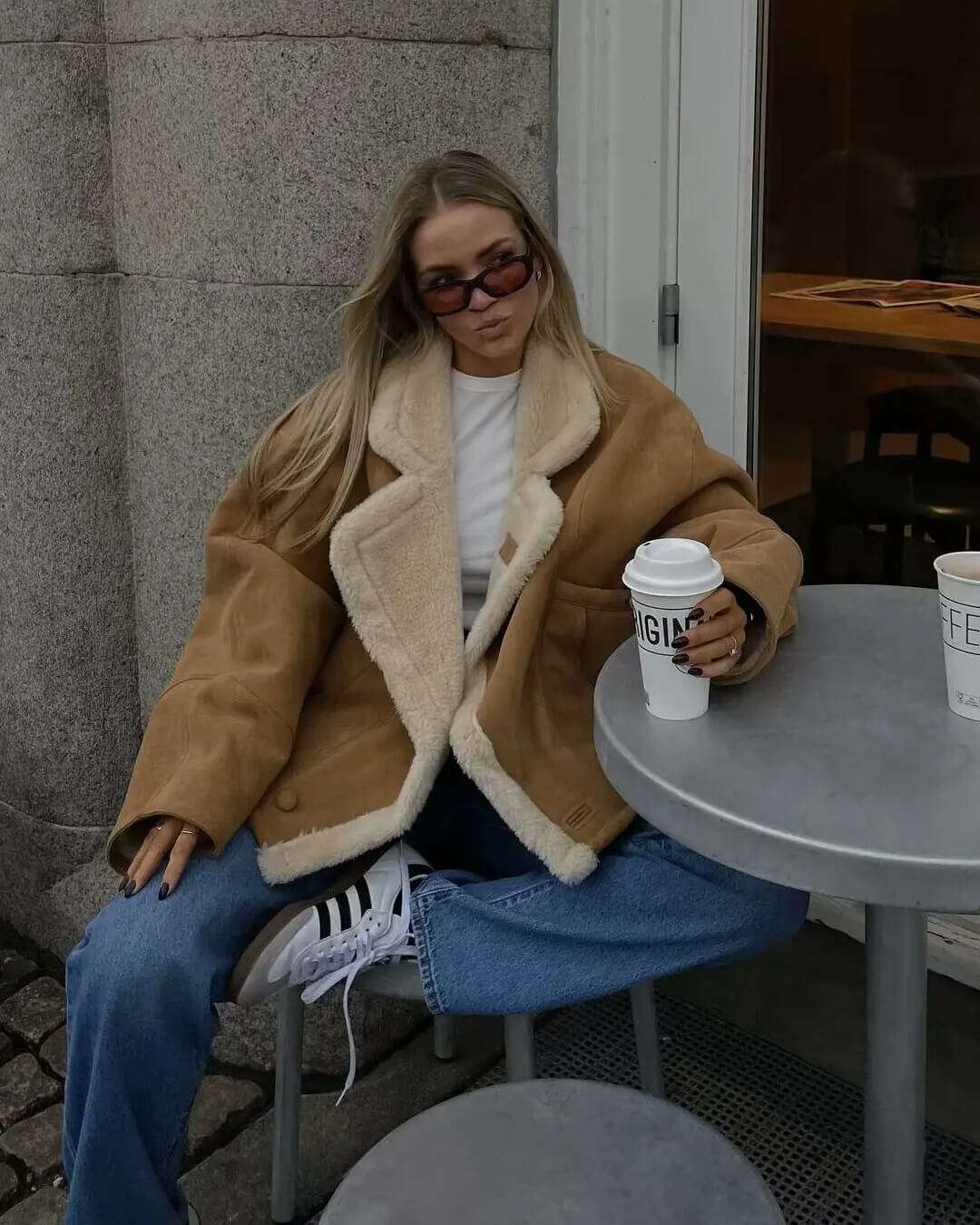 Leona jakke i imiteret læder