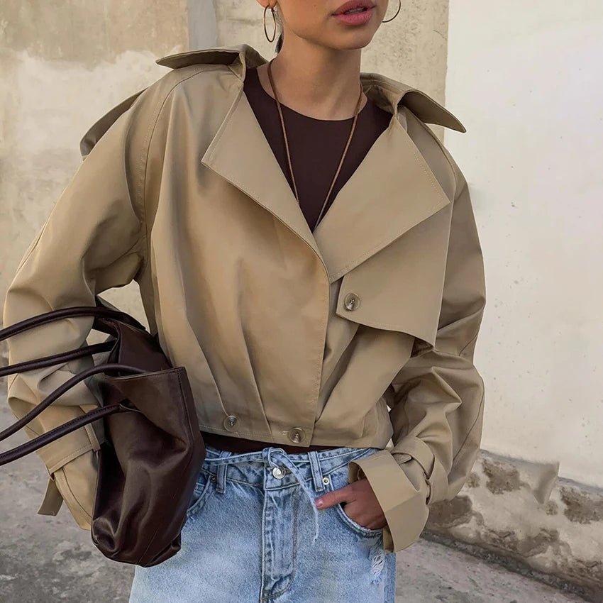 Lola kort plisseret trenchcoat