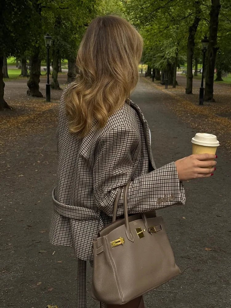 Lucy sildebensmønstret shortsdragt med bælte