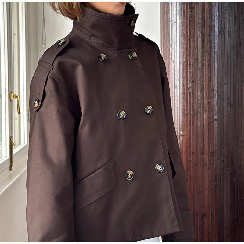 Lucy kort trenchcoat med opretstående krave