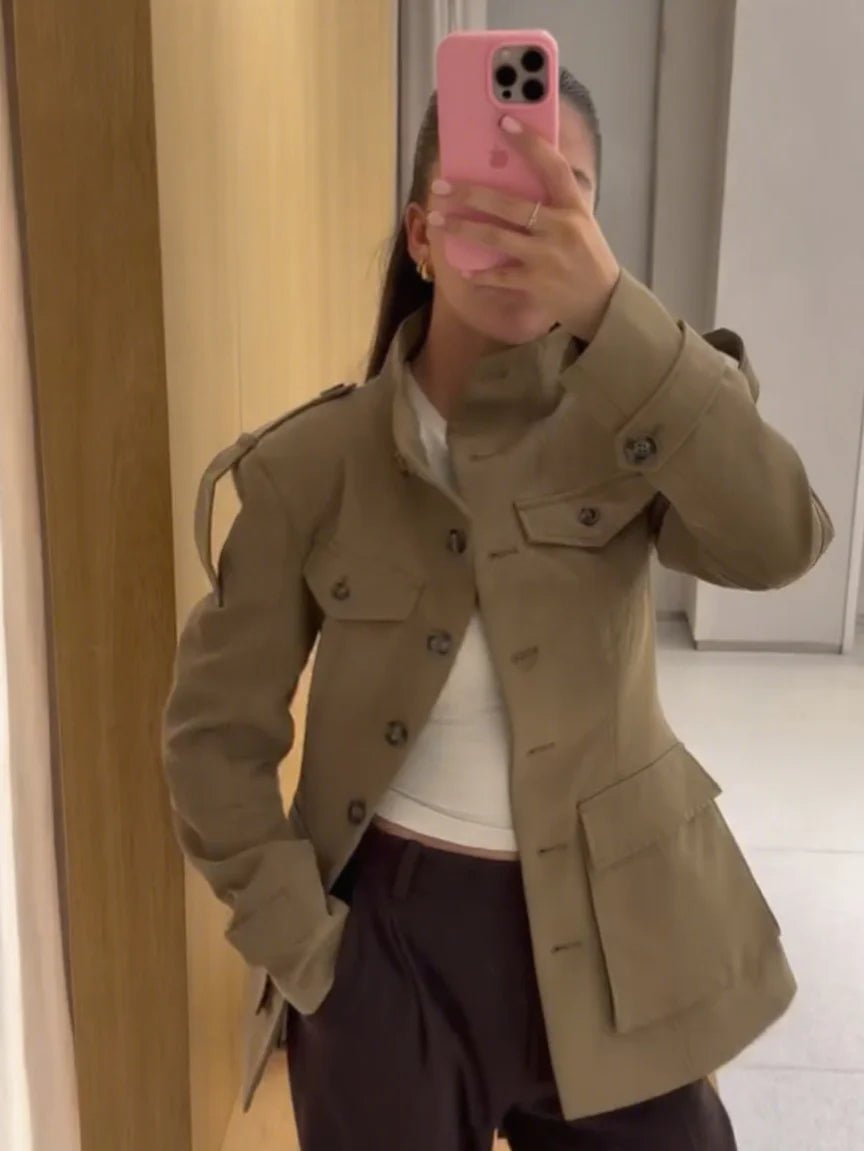Melinda trenchcoat med slim fit