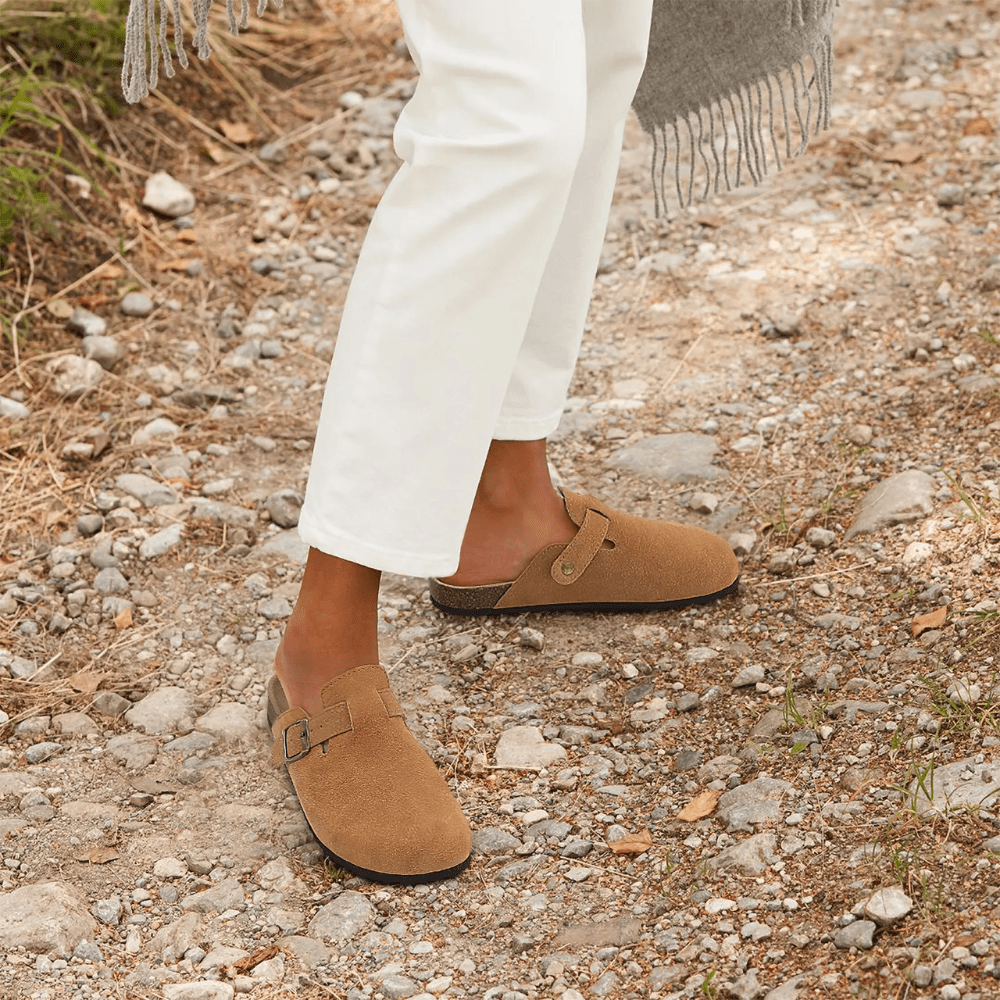 Minerva slip-on-sandaler med justerbart spænde