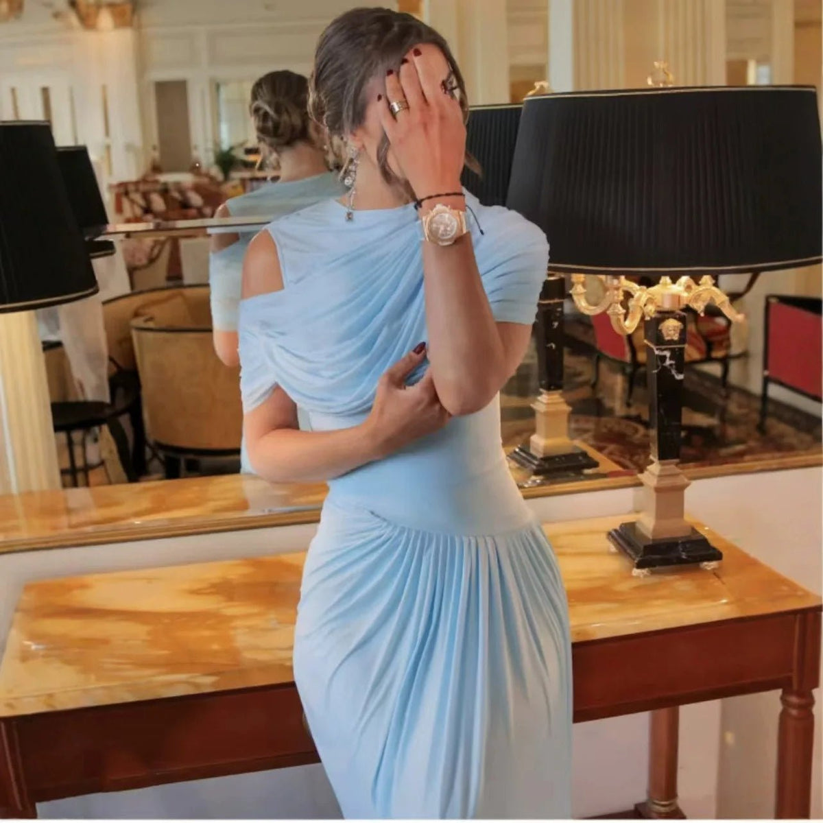 Monica elegant figursyet maxikjole i mesh