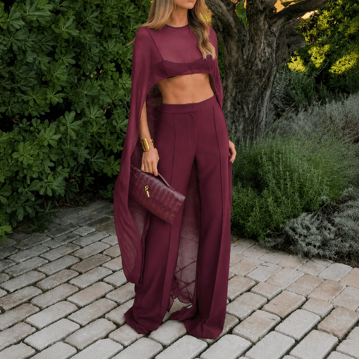 Niamh prikket cape med asymmetrisk længde