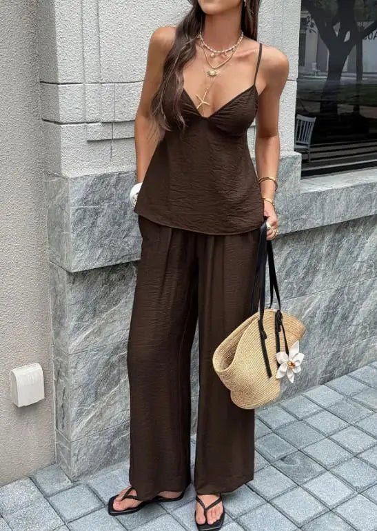 Odette sæt med camisole med dyb V-udskæring og bukser med brede ben