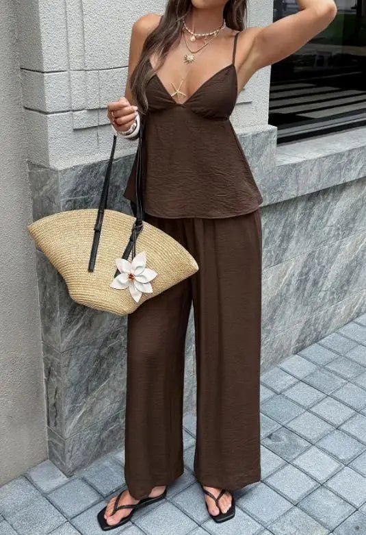 Odette sæt med camisole med dyb V-udskæring og bukser med brede ben