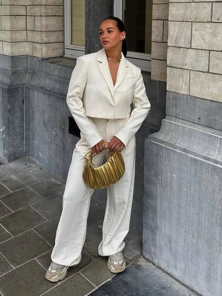 Olga kort habitjakke med polstring