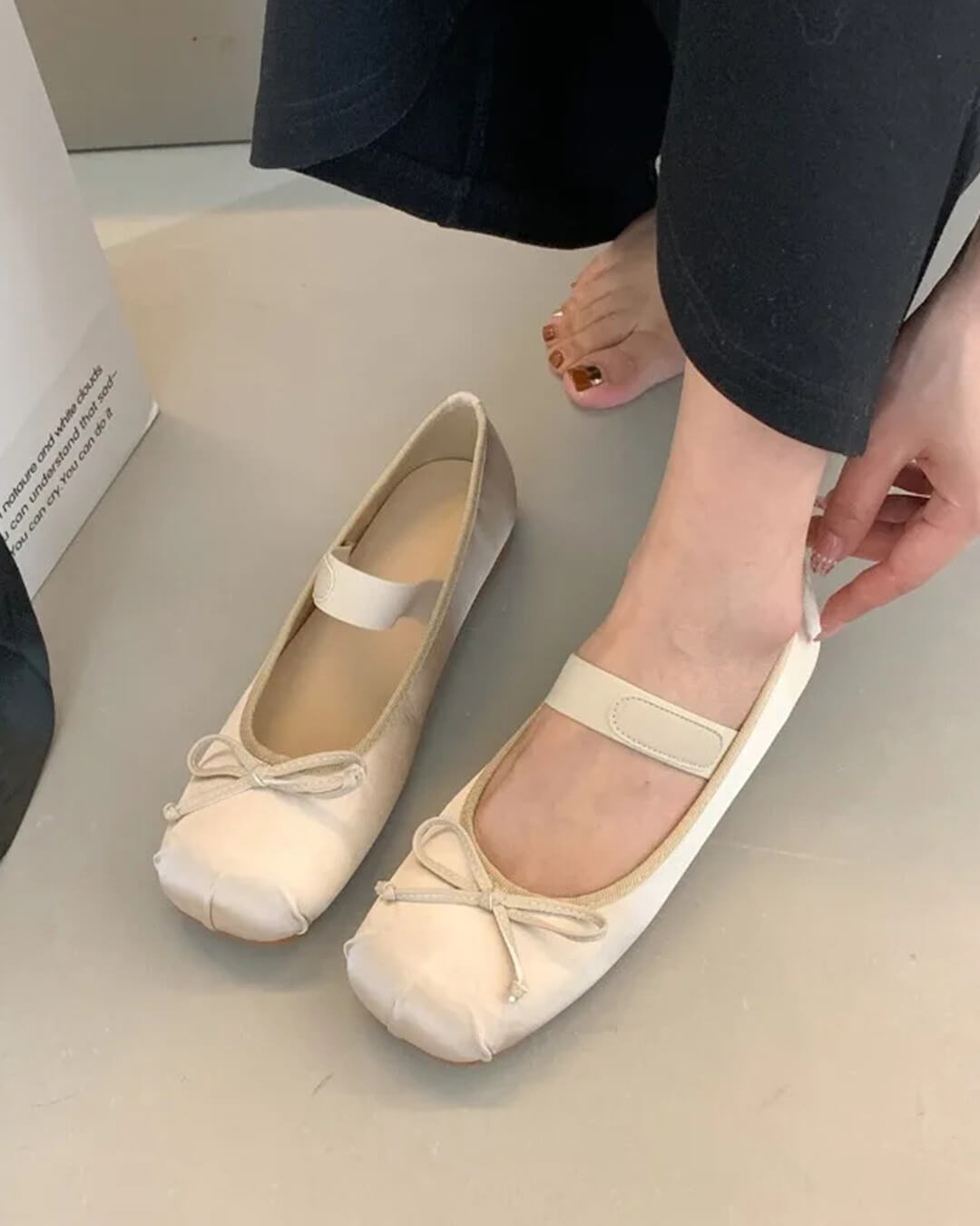 Pamela satinballetsko med sløjfe