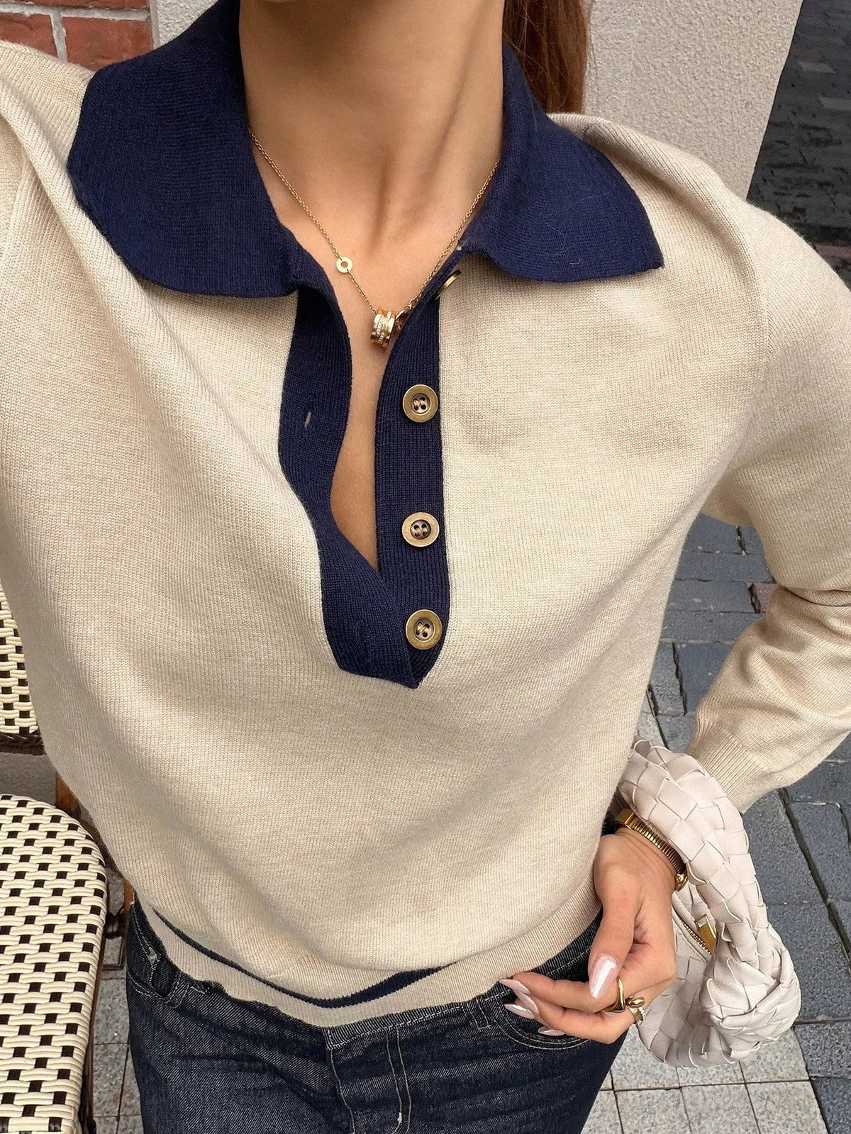 Paris strikpolotop med colourblock