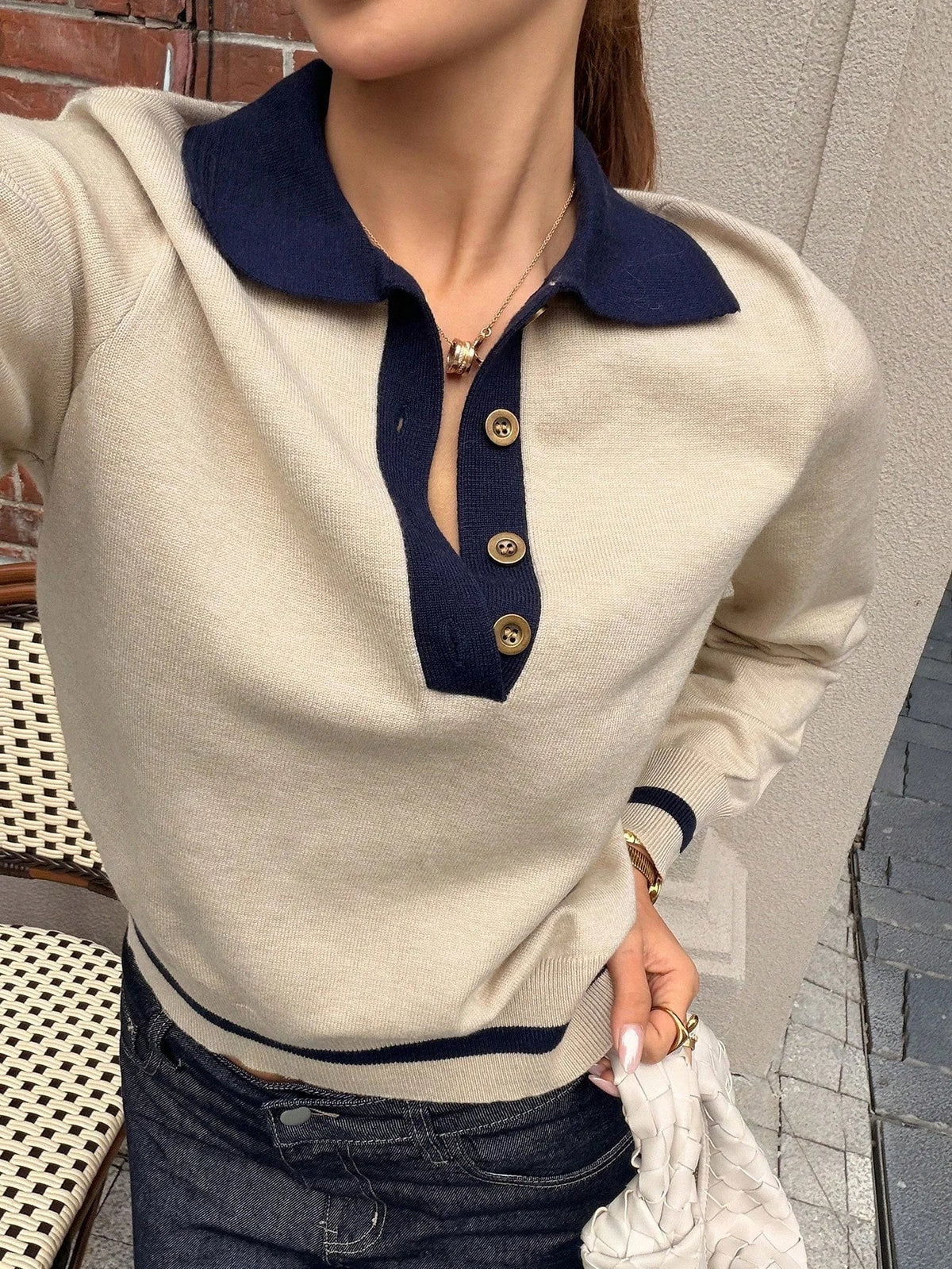 Paris strikpolotop med colourblock