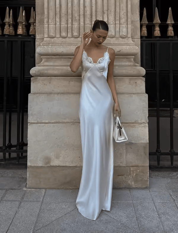 Piper maxi-kjole i satin med blonder