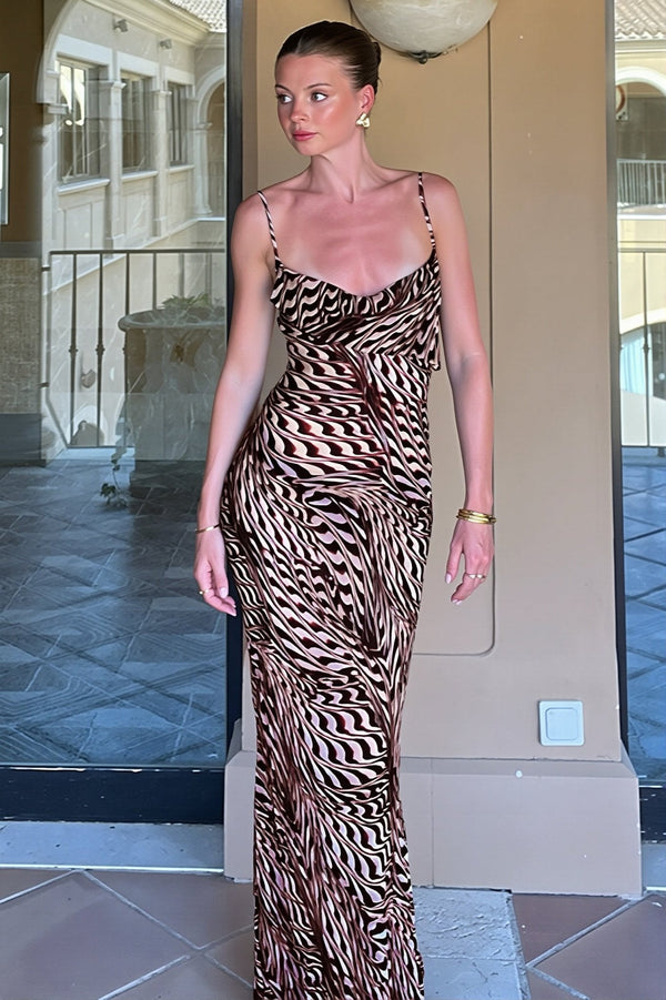 Reina maxikjole med draperet halsudskæring
