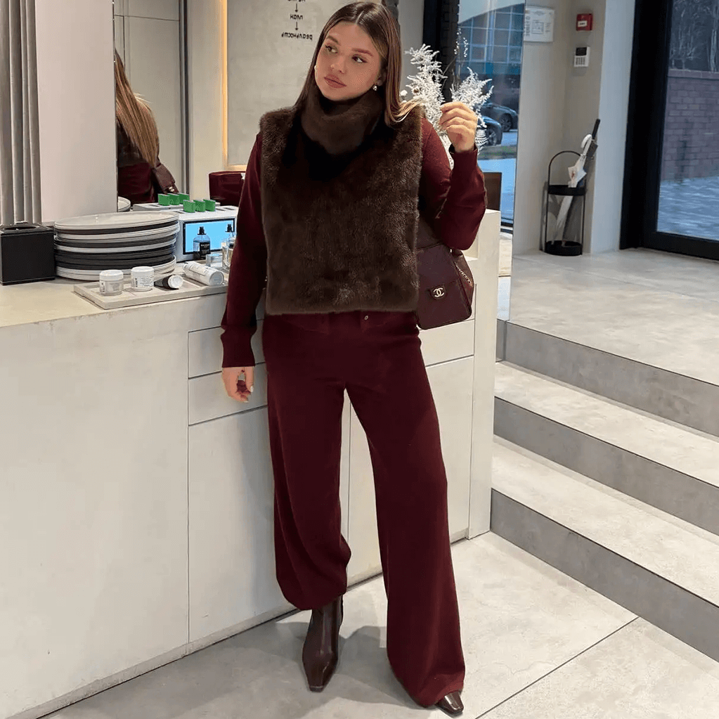 Rina vest i imiteret pels med rullekrave