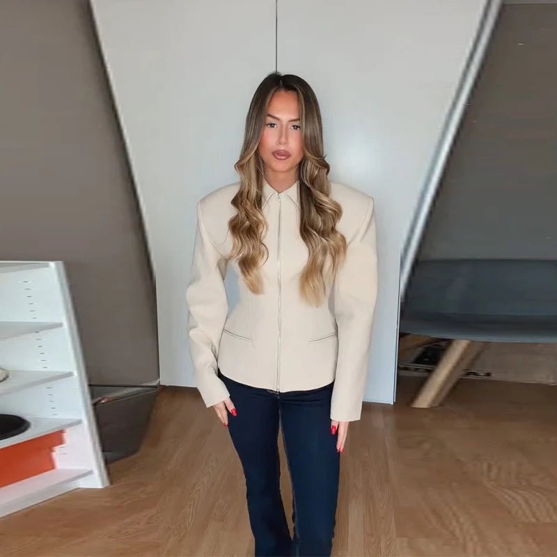 Sabine figursyet jakke med lynlås