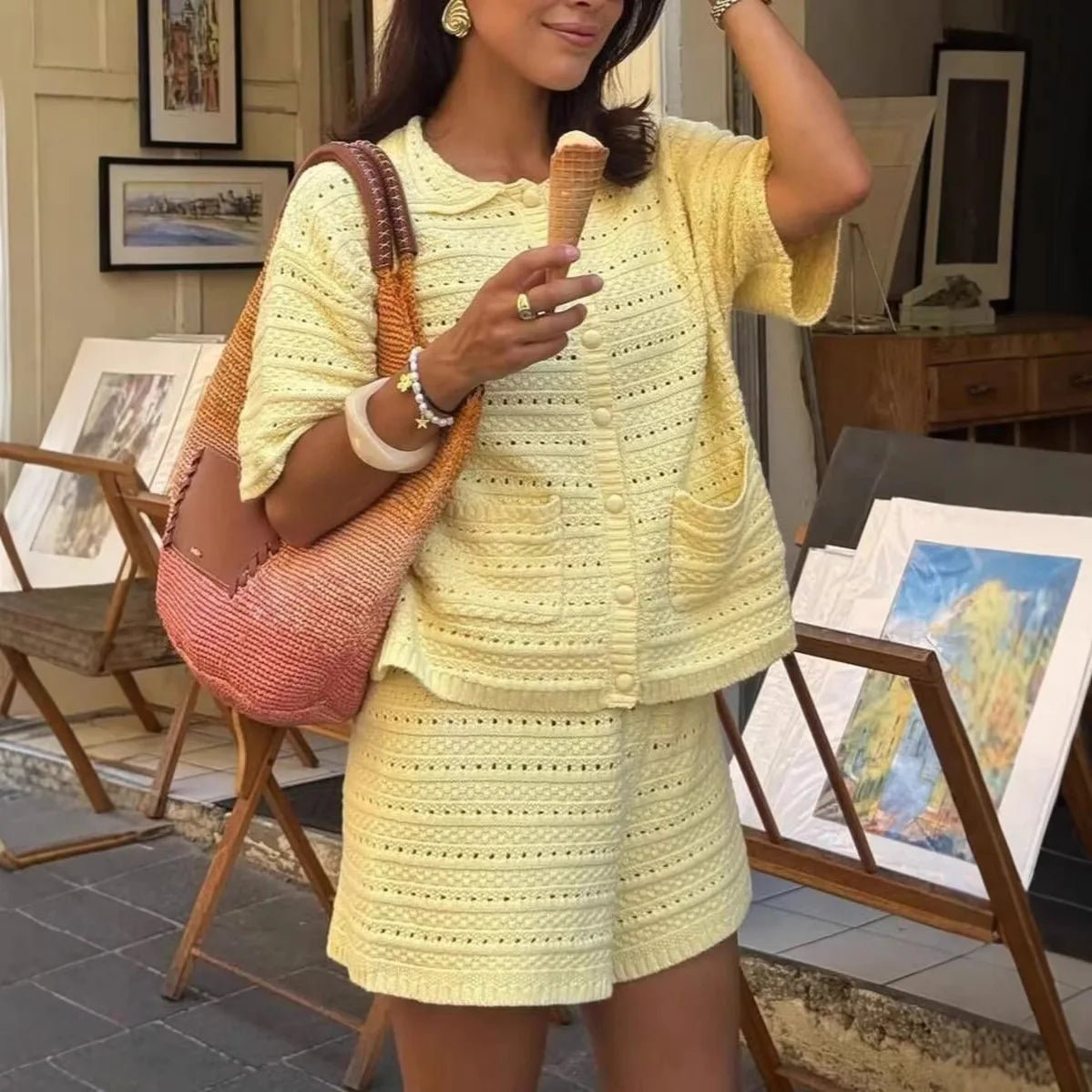 Sasha ensfarvet strikket sæt med cardigan og shorts