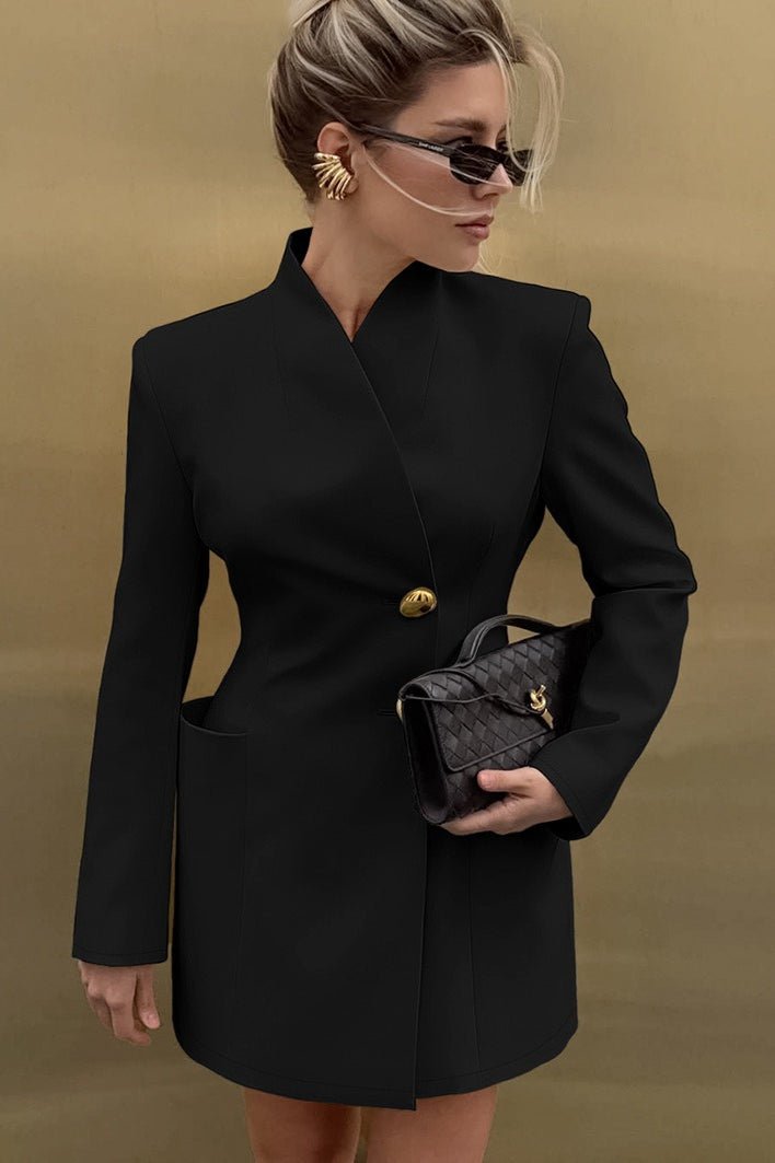 Saskia figursyet blazer med markeret talje og V-hals