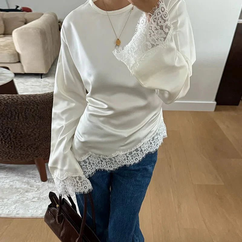 Serena langærmet satinbluse med blonde