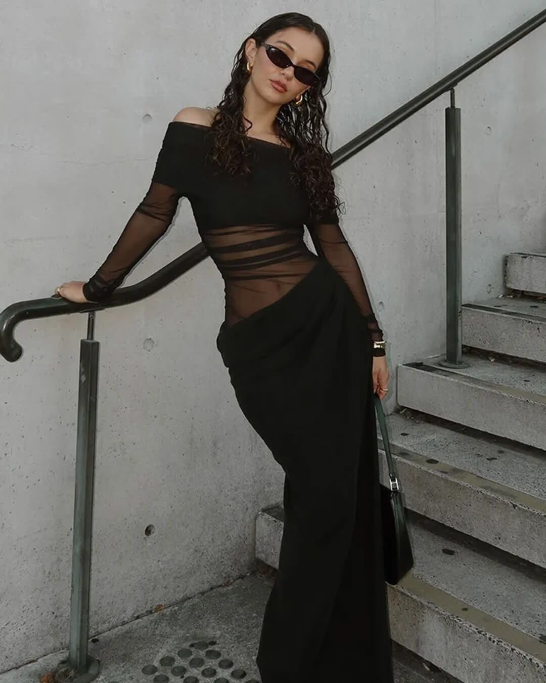 Shiela-rynkedesignet mesh-maxikjole