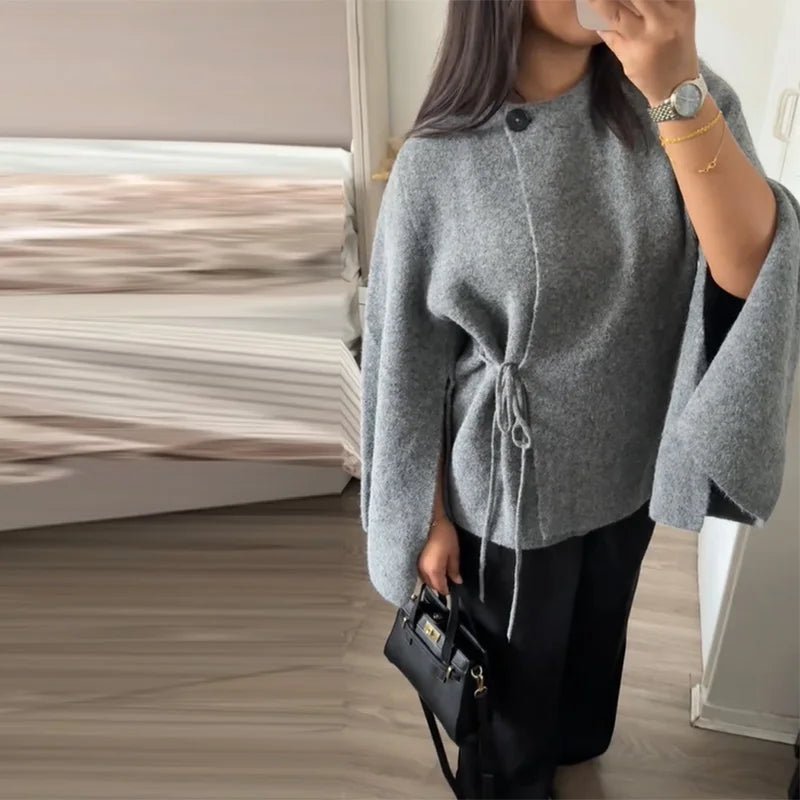 Suzette cardigan med slids og flagermusærmer