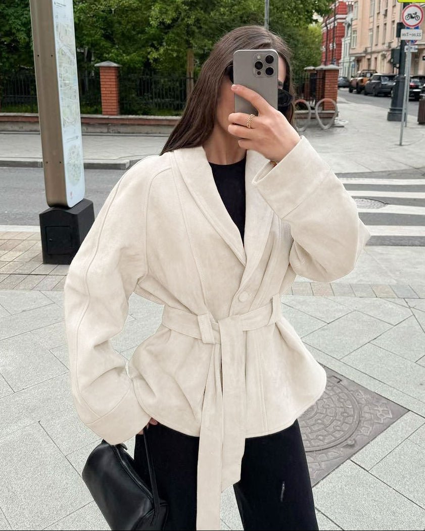Teresa trenchcoat i ruskind med bælte