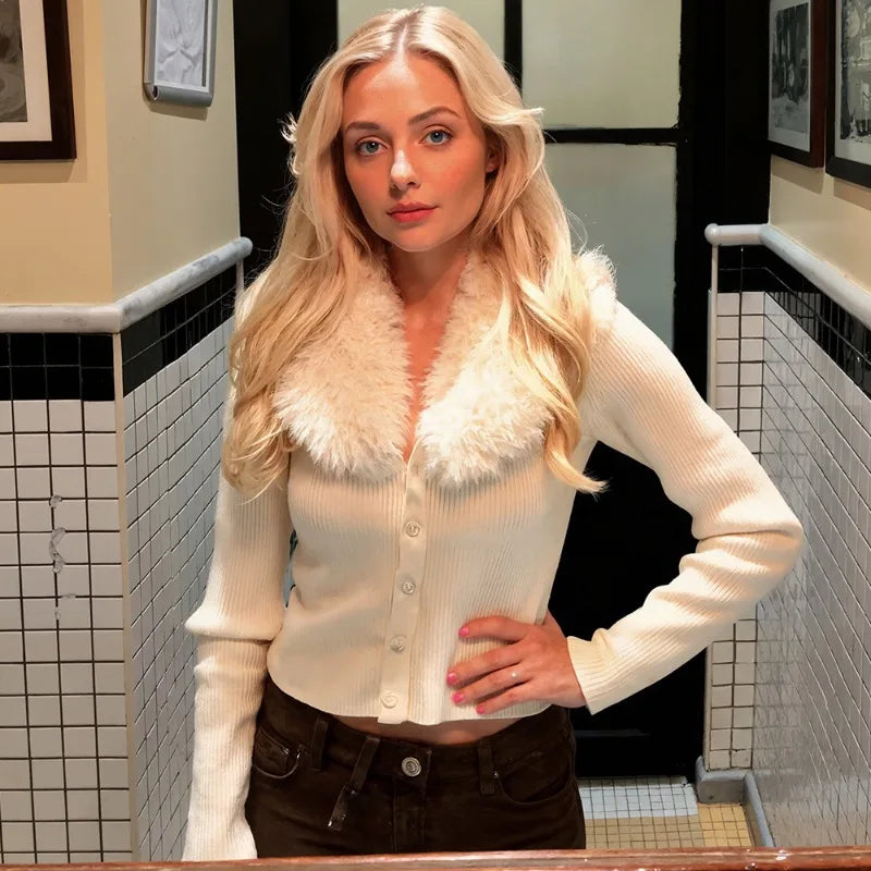 Figursyet cardigan i uld